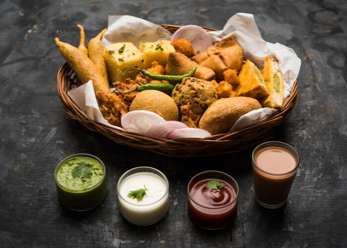 Monsoon Diet Mistakes That Can Land You in Hospital