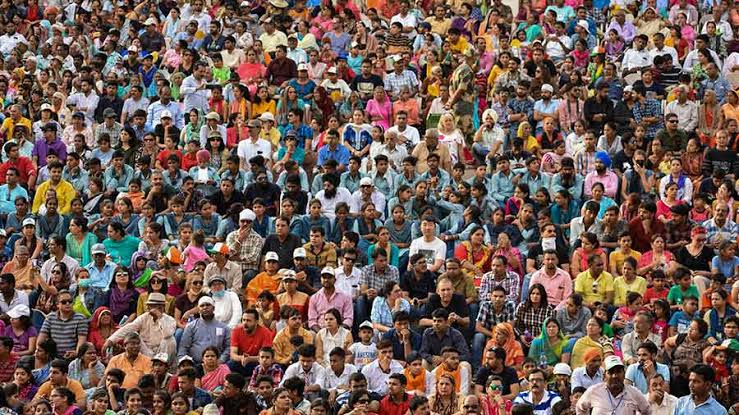 Delimitation Before the Census: Who Gains, Who Loses?